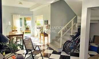 Imagem 2: PORTO ALEGRE - Casa Padrão - Hípica