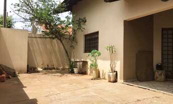 Imagem 2: Casa a Venda em Três Lagoas, Bairro Alvorada com 05 Dorm