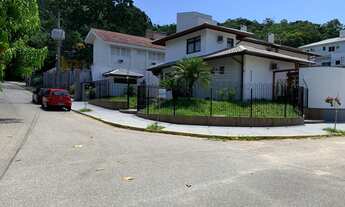 Imagem: Kitnet mobiliada próxima à UFSC