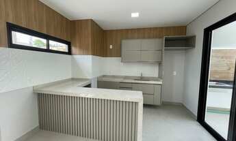 Imagem: Casa de condomínio térrea para venda tem