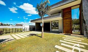 Imagem 5: Casa de condomínio para venda tem 254 metros quadrados com 4 quartos