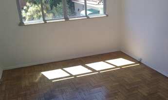 Imagem 3: Rua Fagundes Varela juntinho ao Ingá -Amplo apartamento com 3 quartos com vaga de garagem