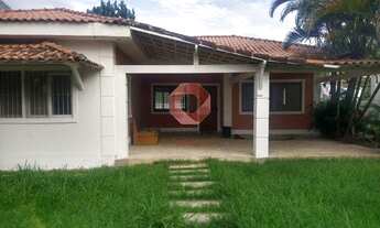 Imagem: CASARÃO com 2 dormitórios sendo 1 suíte