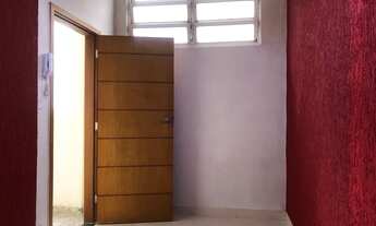 Imagem 2: Apartamento em Santos, no Gonzaga; 02 dormitórios (reformado); 01 banheiro; 60 m²; locação