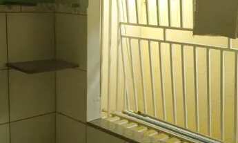 Imagem 7: Alugo Excelente Casa 3/4 c suíte; 1° Andar; Com vaga de garagem; Próximo a Faculdade Fan