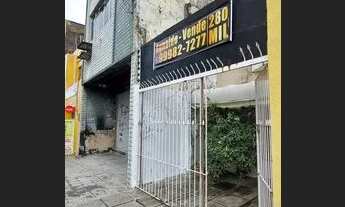 Imagem 2: PRÉDIO NO CENTRO/ RUA DA PRAIA