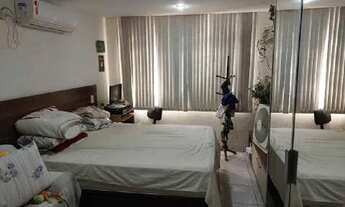 Imagem 3: Casa para venda tem 170 metros quadrados com 4 quartos em Boqueirão - Santos - SP