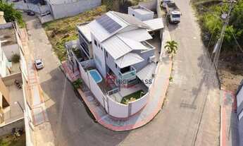 Imagem: Casa Duplex à venda com piscina, área