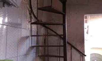 Imagem 5: Vendo Barato! Casa duplex pequena, Vazia,2 quartos na Rua Oiticica Bairro Nobre de CG