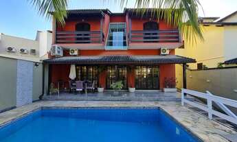 Imagem 2: Casa para venda com 322 metros quadrados com 5 quartos