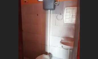 Imagem 2: Kit net um cômodo grande com o banheiro dentro R$330 reais