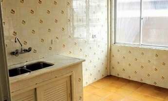 Imagem 4: Em frente à academia BeHappy