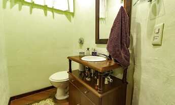 Imagem 4: Apartamento amplo em andar alto bem iluminado, ensolarado e decorado, com