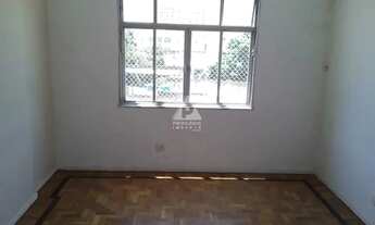 Imagem 3: Apartamento de 3 quartos, muito claro, arejado, indevassável, vista livre, sala ampla com