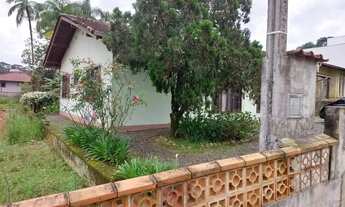 Imagem 2: Casa com 3 dormitórios e terreno plano de 970m² Joinville/SC