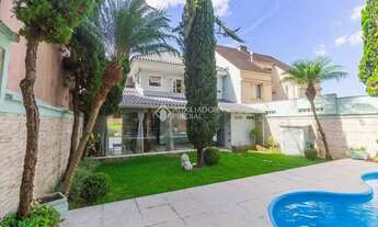 Imagem 3: Imóvel para aluguel possui 339 metros quadrados com 3 quartos em Morro Santana - Porto Ale