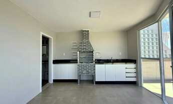 Imagem 2: Cobertura duplex reformada com vista para o mar