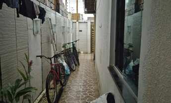 Imagem 2: Casa na Aruana Casa com 3 dormitórios