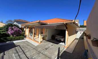 Imagem 2: Casa a venda de 4 dormitórios com piscina no Rio Tavares - Florianópolis/SC