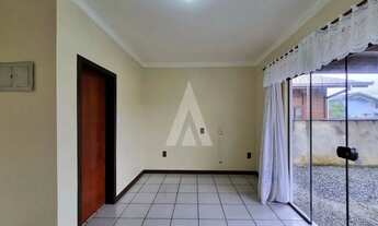 Imagem 4: Geminado com 2 quartos, sala de estar e jantar, 1 banheiro social e área de serviço no bai