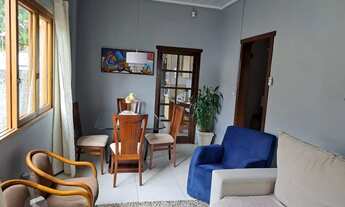 Imagem: Casa com 02 quartos (01 suíte), 03 vagas