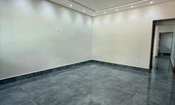 Imagem 3: Linda casa toda reformada na Qno 11 setor O! 3 quartos! Suite! Churrasqueira! Confira!!!!