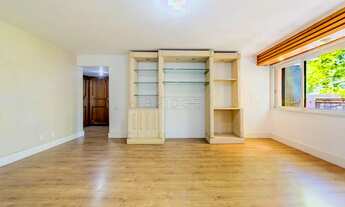 Imagem 7: Amplo 04 quartos c 2 vagas no Petrópolis!