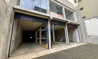 Imagem 2: Imóvel Comercial de Grande Porte com Infraestrutura Completa e Alto Potencial de Negócio