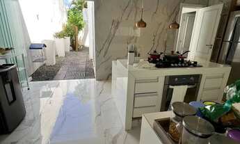 Imagem 7: Belíssima casa com 4 suítes em Buraquinho