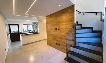 Imagem: Sobrado em condomínio na VILA MIRIM