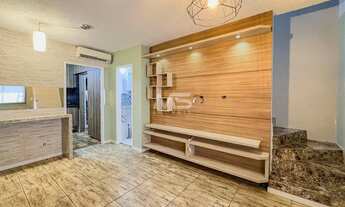 Imagem: Casa dois andares, geminada, em condomínio