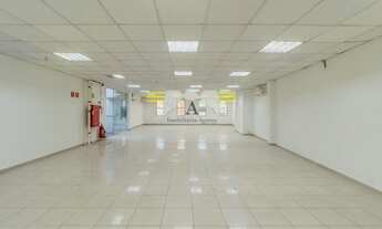 Imagem: A 500m do Metrô Carrão O Galpão Que