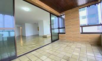 Imagem 2: Apartamento para venda tem 205 metros quadrados com 4 quartos