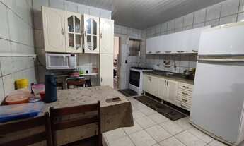 Imagem 3: Casa com edícula em ótima localização no Perequê Açu