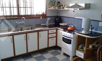 Imagem 7: PORTO ALEGRE - Casa Padrão - Hípica