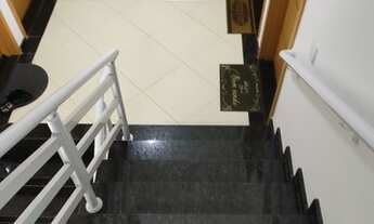 Imagem 6: Cobertura para venda tem 94 metros quadrados com 2 quartos escada esternal tudo no porcela