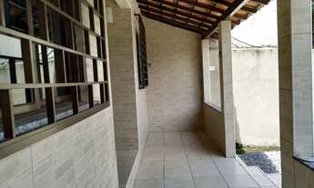 Imagem 5: Casa térrea com 2 suítes em rua residencial sem saída, próxima a área de preservação ambie