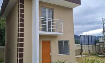 Imagem 2: Casa duplex para venda possui 65 metros quadrados com 2 quartos em Basílio - Rio Bonito