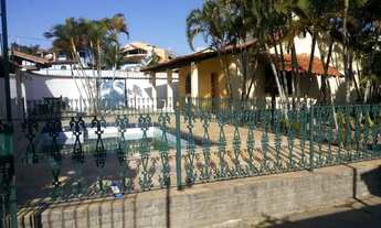 Imagem: Casa independente, 05 quartos e com piscina