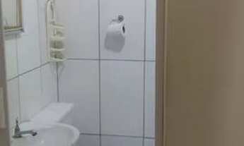 Imagem 2: Alugo casa de 2 comados...