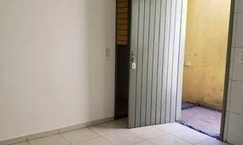 Imagem: CASA COM 03 CÔMODOS, PRÓXIMO AO ESTADIO