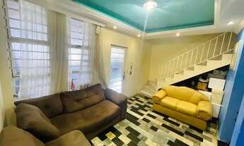 Imagem 5: Casa Geminada Entrada Coletiva com 2 Quartos, Varanda e 1 Vaga no Bairro Santa Branca