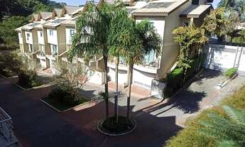 Imagem 2: Casa de condomínio sobrado para venda tem 250 metros quadrados com 5 quartos