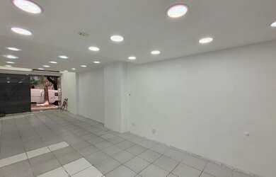 Imagem 2: Jardim Botânico, loja frente rua com mezanino, banheiro e garagem