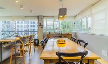 Imagem 3: 223m² 4 Suites, Sala Intima, 4 Vagas,com vaga de colecionador à Venda em Portal do Morumbi