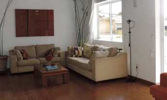 Imagem 6: Casa linda e de esquina !!