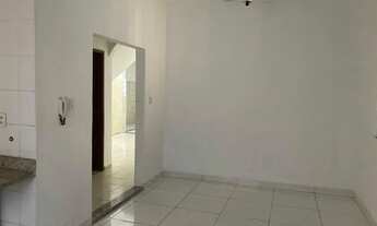 Imagem 6: Casa para venda possui 250 metros quadrados com 3 quartos em Grã-Duquesa - Governador Vala