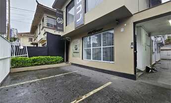 Imagem 3: Grande sobrado de 3 dormitórios à venda de 235m2 de AU no Boqueirão/Santos, ideal p/ comér