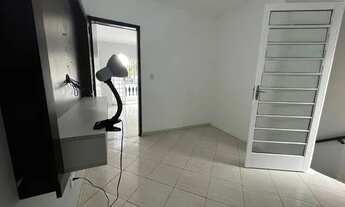 Imagem 2: 2 dormitórios , sala, cozinha , banheiro, closet, área de serviço, sacada no quarto, SEM v