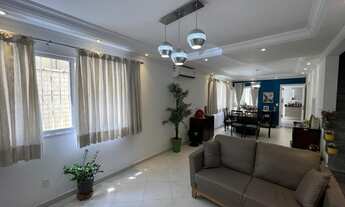 Imagem 5: Casa para venda possui 160 metros quadrados com 3 quartos em Embaré - Santos - São Paulo